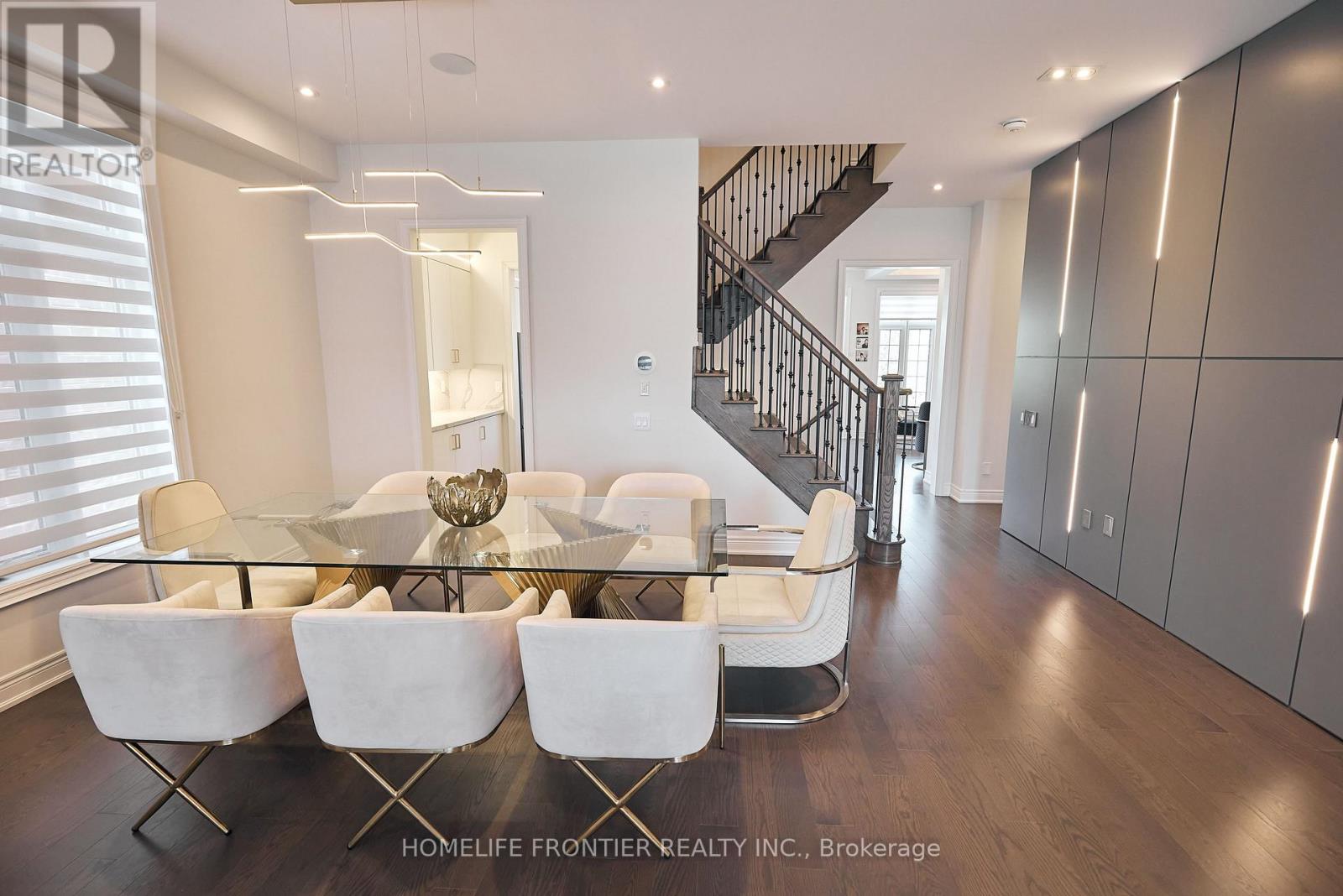 296 Ben Sinclair Avenue, East Gwillimbury, Ontario  L9N 0Z1 - Photo 7 - N12928538