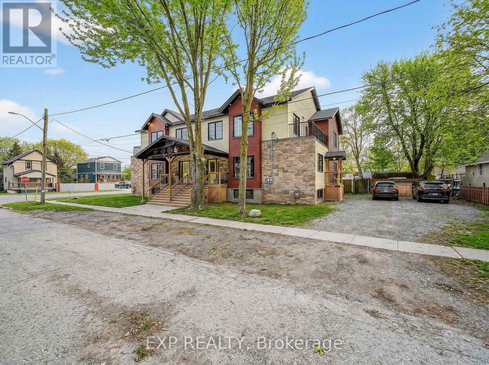 664 King Street, Port Colborne, Ontario  L3K 4H8 - Photo 2 - X12820112