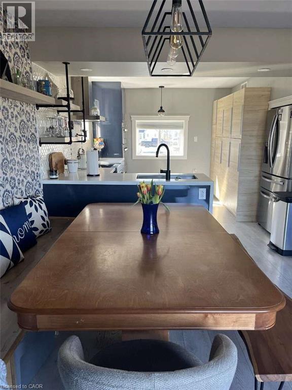 735 Beach Boulevard, Hamilton, Ontario  L8H 6Y5 - Photo 2 - 40811644