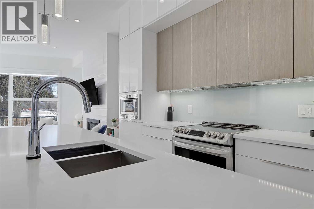 454 15 Avenue NE, Calgary, Alberta  T2E 4Z8 - Photo 8 - A2282630