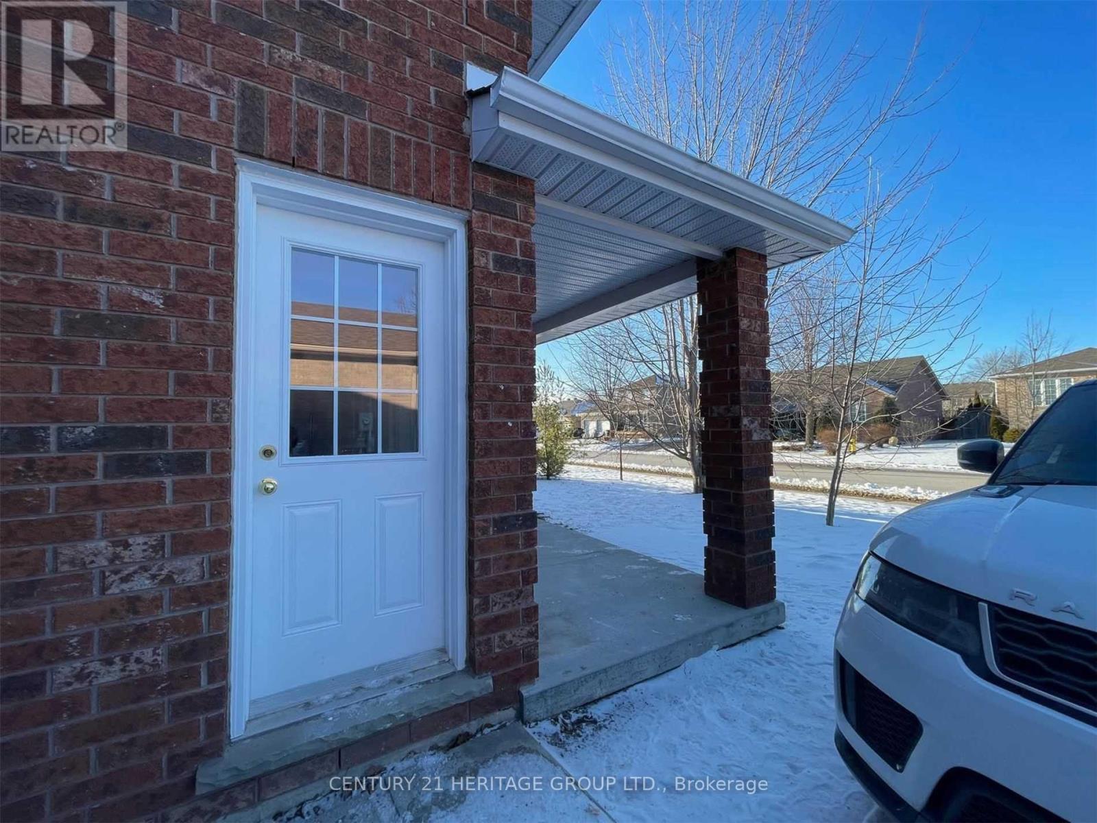 Lower Unit - 41 Graham Street, Springwater (Elmvale), Ontario  L0L 1P0 - Photo 2 - S12932252