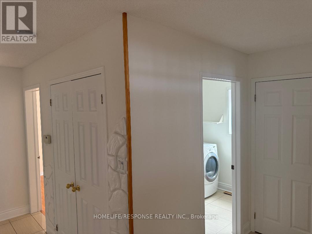 Main And Upper - 306 Cossack Crescent, Mississauga, Ontario  L5B 4C2 - Photo 44 - W12668550