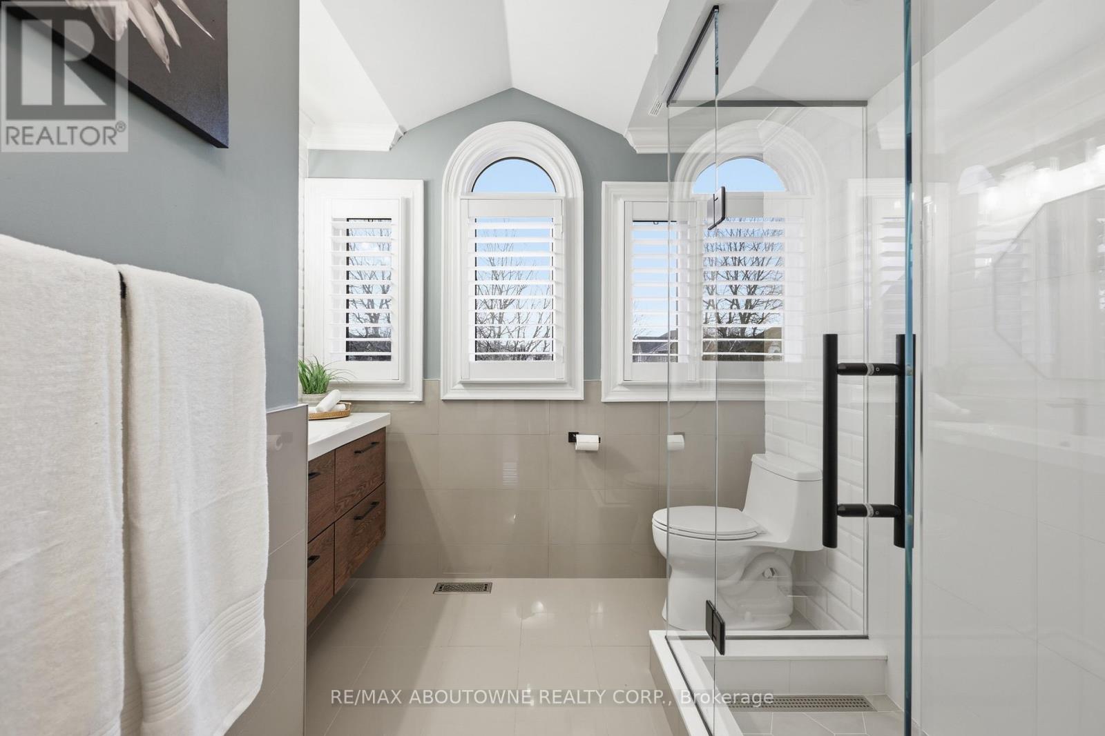 2225 Glazebrook Circle, Oakville, Ontario  L6M 5B5 - Photo 29 - W12929118