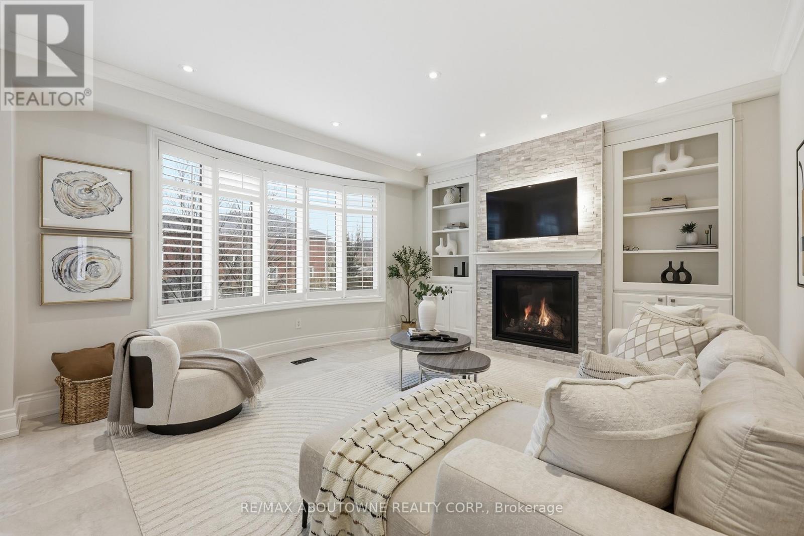 2225 Glazebrook Circle, Oakville, Ontario  L6M 5B5 - Photo 19 - W12929118