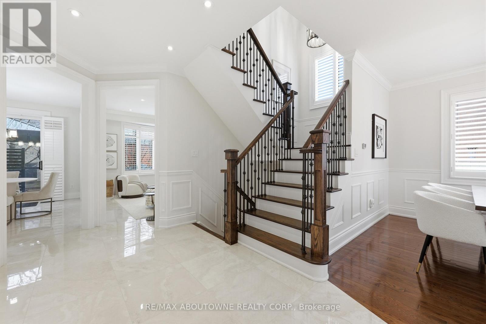 2225 Glazebrook Circle, Oakville, Ontario  L6M 5B5 - Photo 22 - W12929118