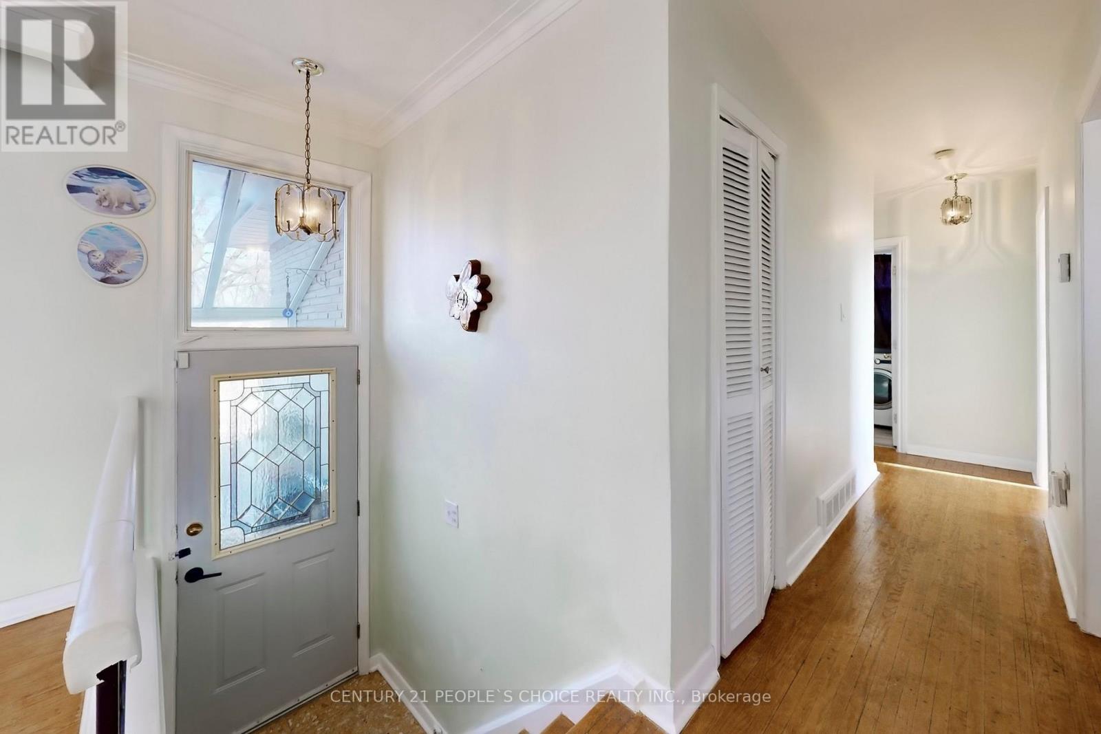 35 Westhumber Boulevard, Toronto, Ontario  M9W 3M5 - Photo 16 - W12932260