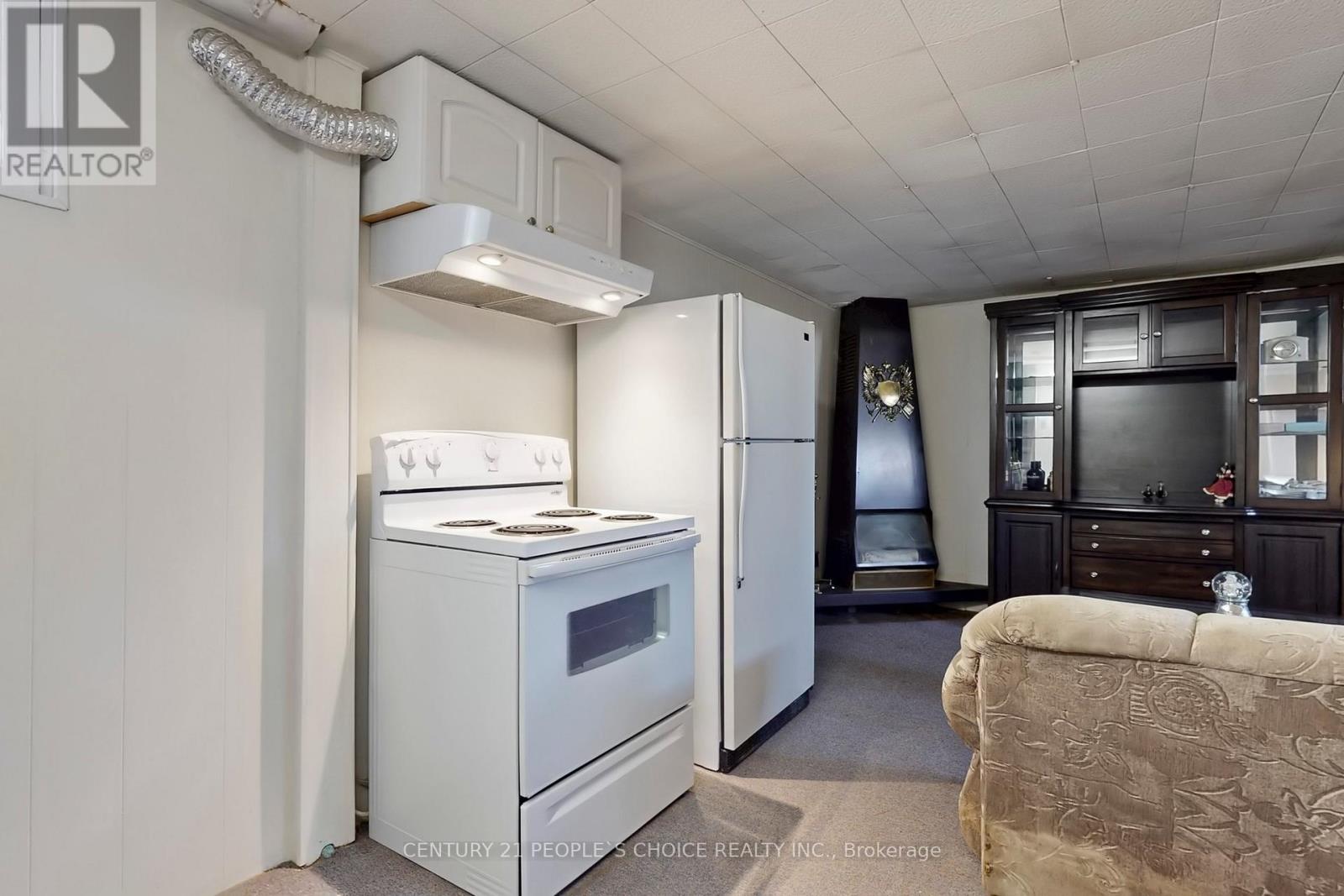 35 Westhumber Boulevard, Toronto, Ontario  M9W 3M5 - Photo 37 - W12932260