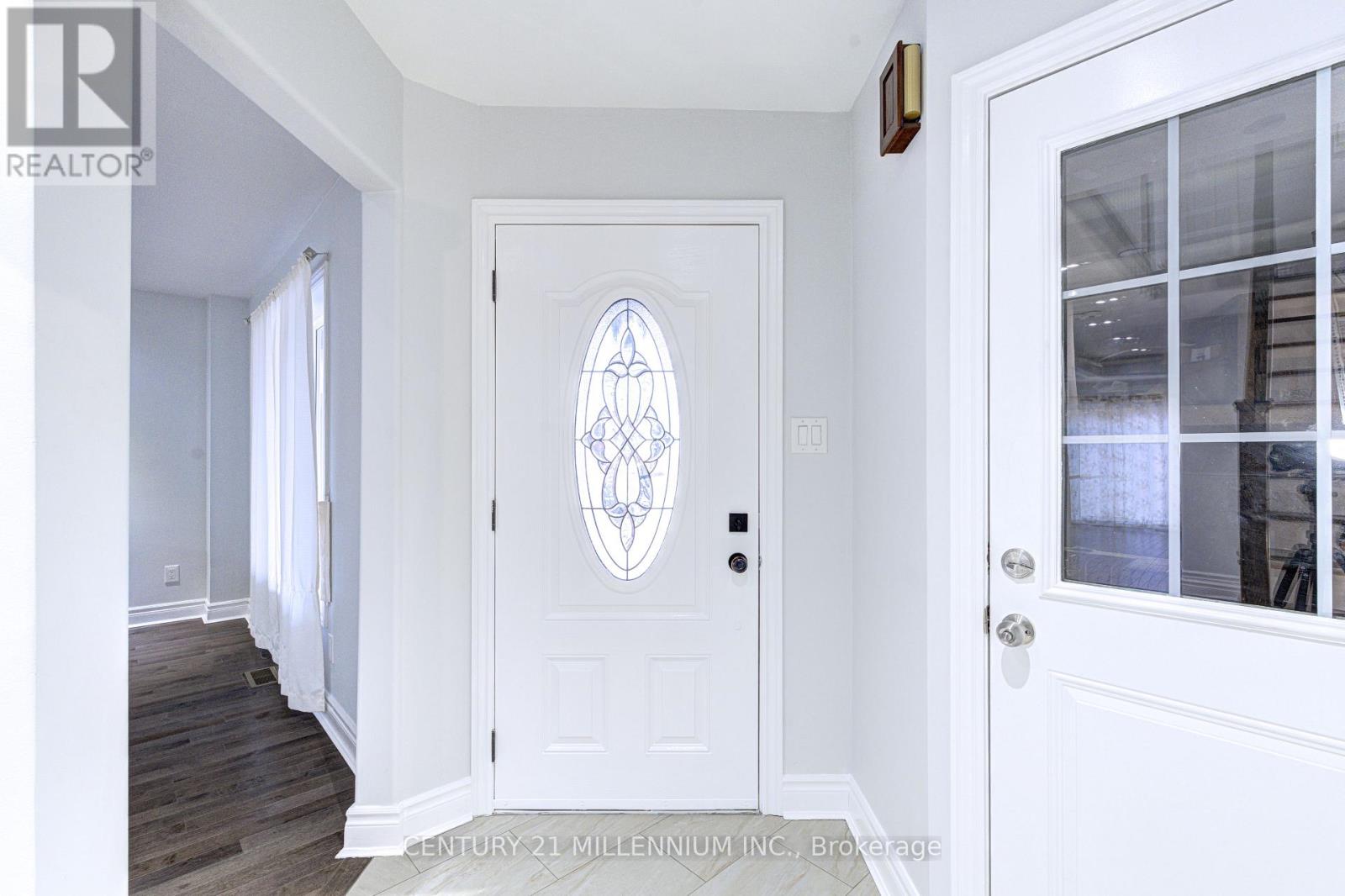 110 Jordan Drive, Orangeville, Ontario  L9W 4W7 - Photo 2 - W12932262