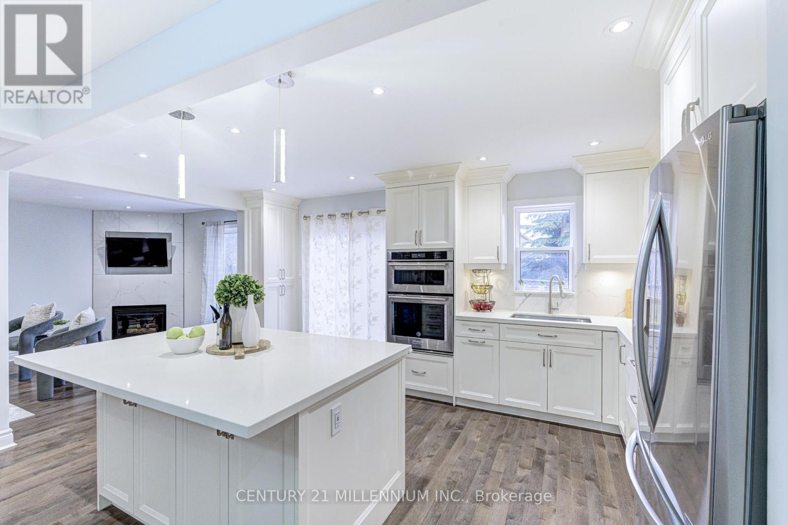 110 Jordan Drive, Orangeville, Ontario  L9W 4W7 - Photo 8 - W12932262