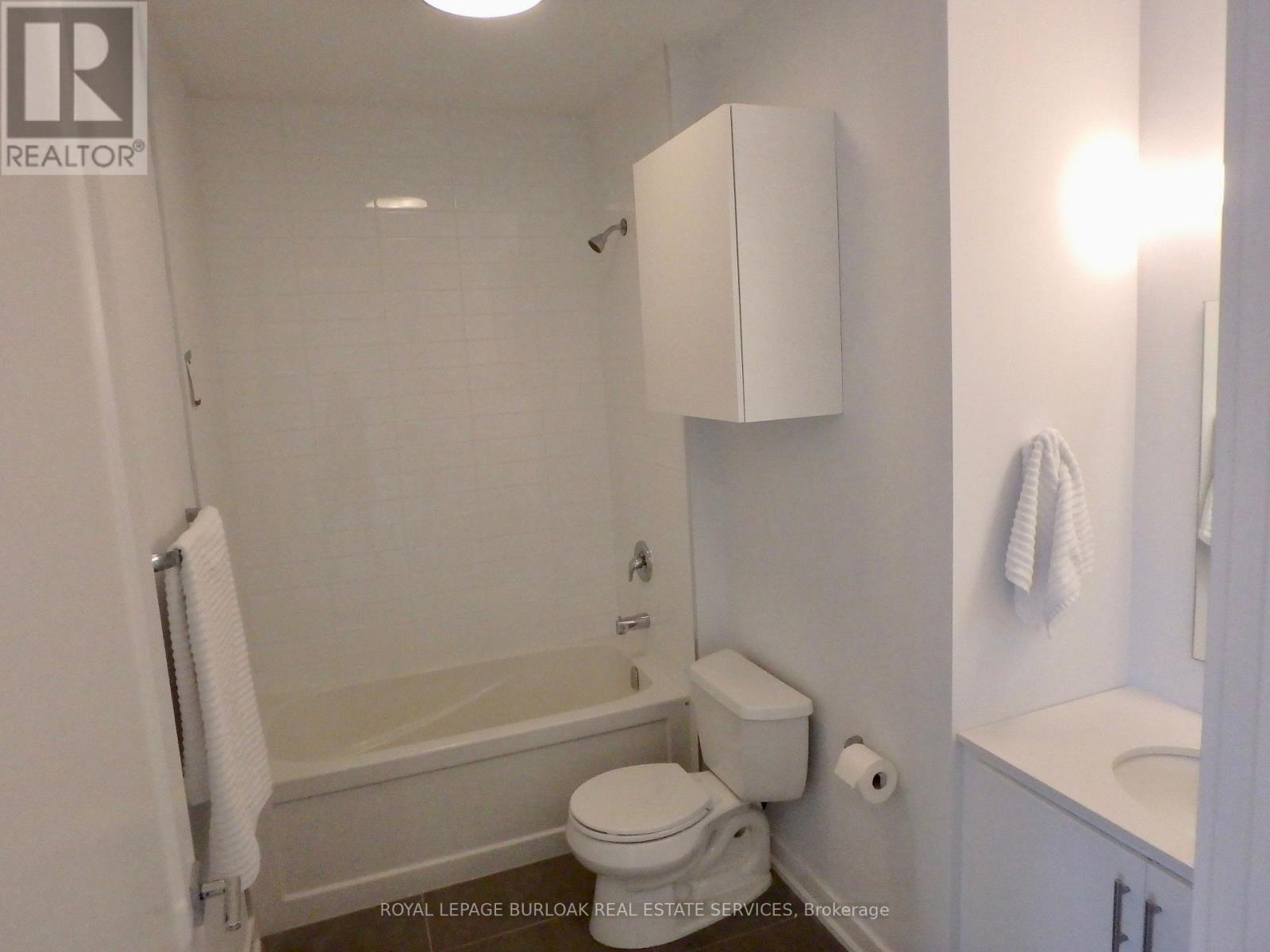 106 - 4040 Upper Middle Road, Burlington, Ontario  L7M 0H2 - Photo 13 - W12932266