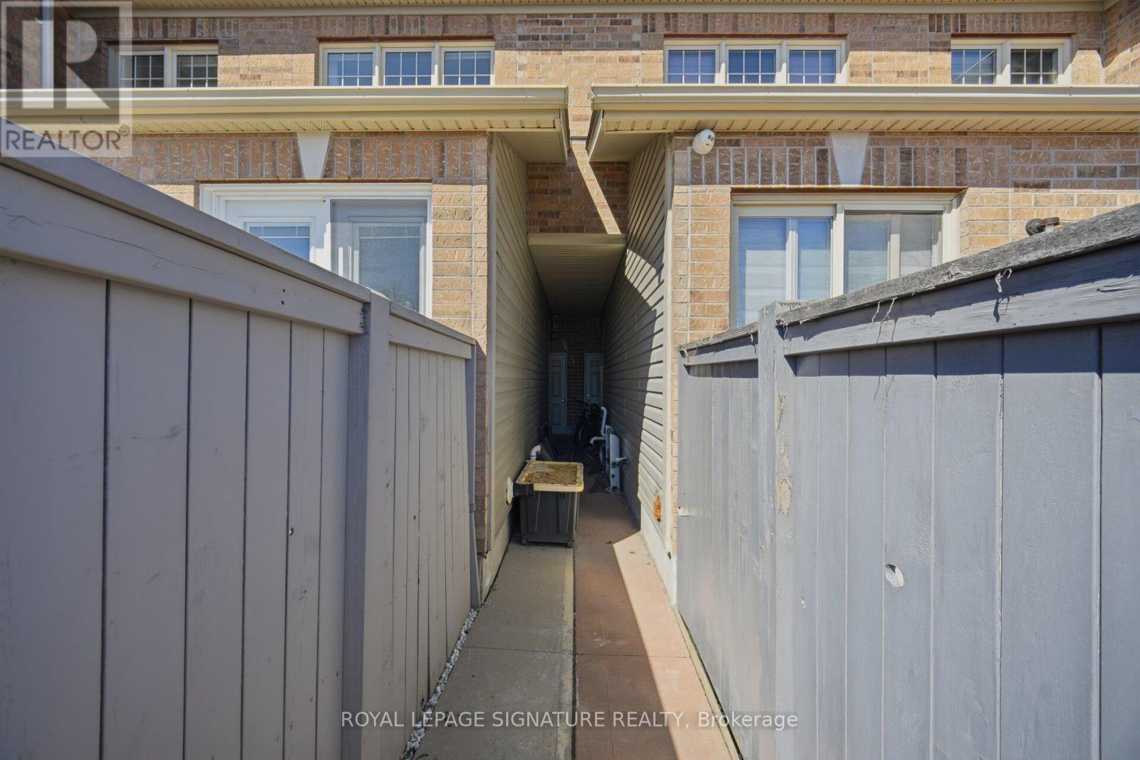 7 Cedarbrook Road, Brampton, Ontario  L6R 0C3 - Photo 48 - W12932272