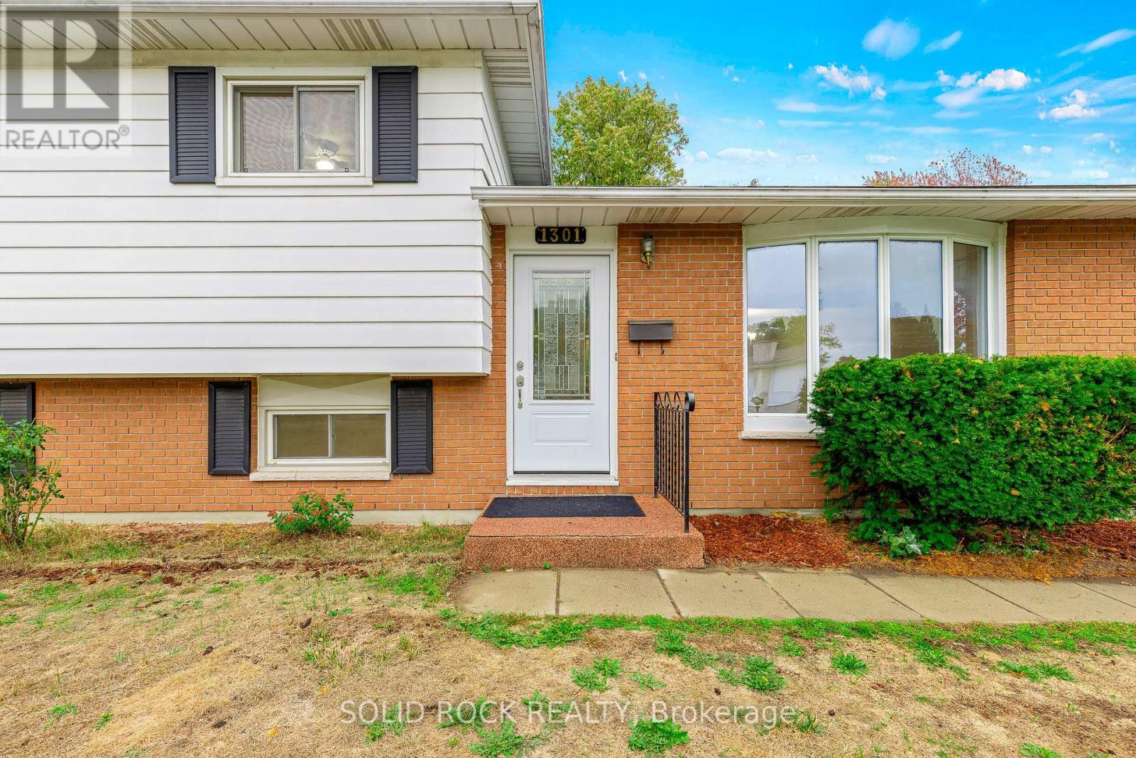 1301 Alwington Street, Brockville, Ontario  K6V 6A5 - Photo 4 - X12694260