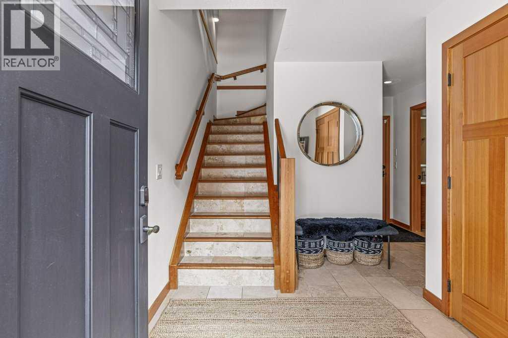 4, 511 6th Avenue, Canmore, Alberta  T1W 0K9 - Photo 2 - A2283416