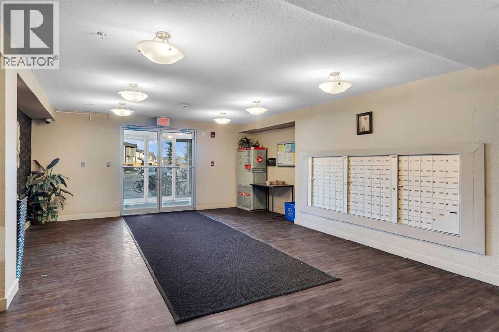 318, 7210 80 Avenue NE, Calgary, Alberta  T3J 0n7 - Photo 4 - A2293337