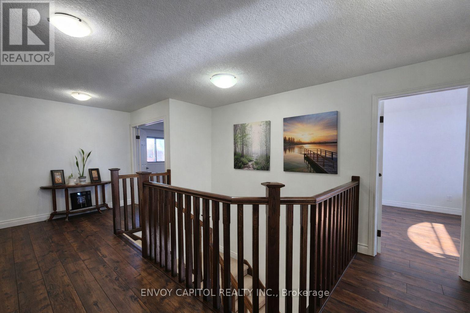 402 Palamino Place, Waterloo, Ontario  N2K 4K5 - Photo 10 - X12932270