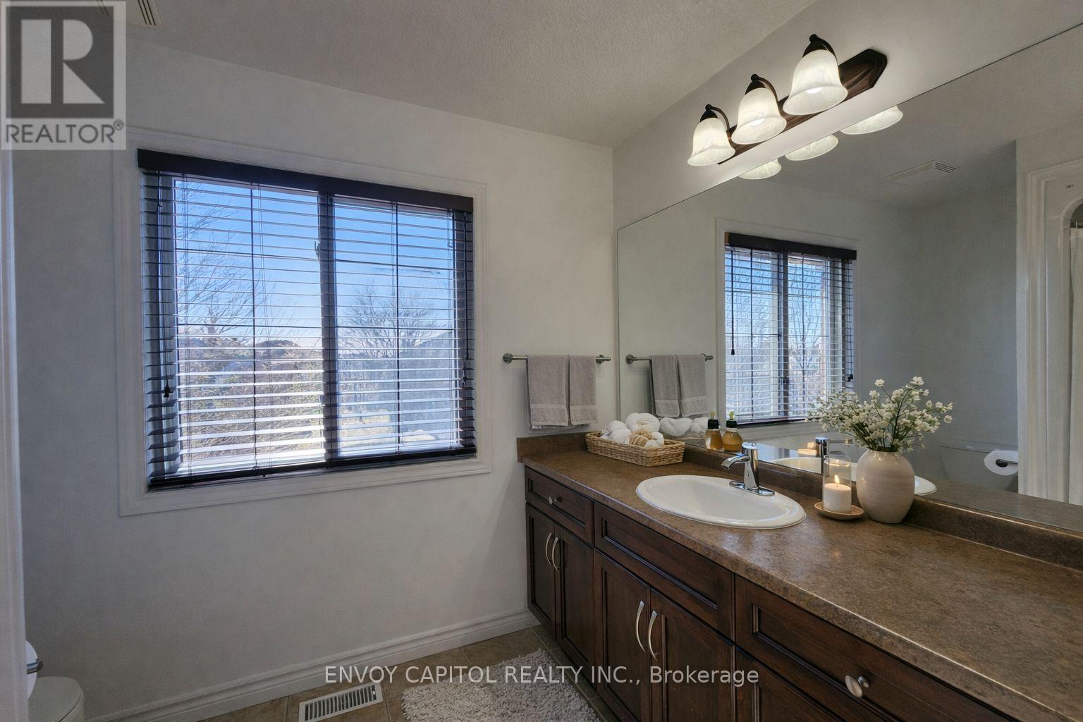 402 Palamino Place, Waterloo, Ontario  N2K 4K5 - Photo 17 - X12932270