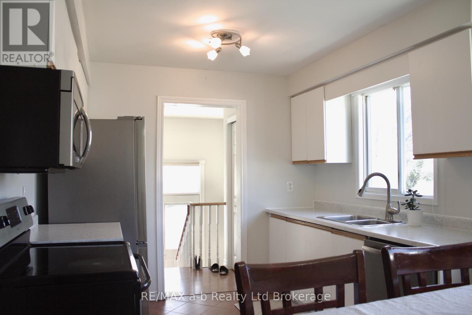 94 D'aubigny Road, Brantford, Ontario  N3T 6J4 - Photo 15 - X12825728