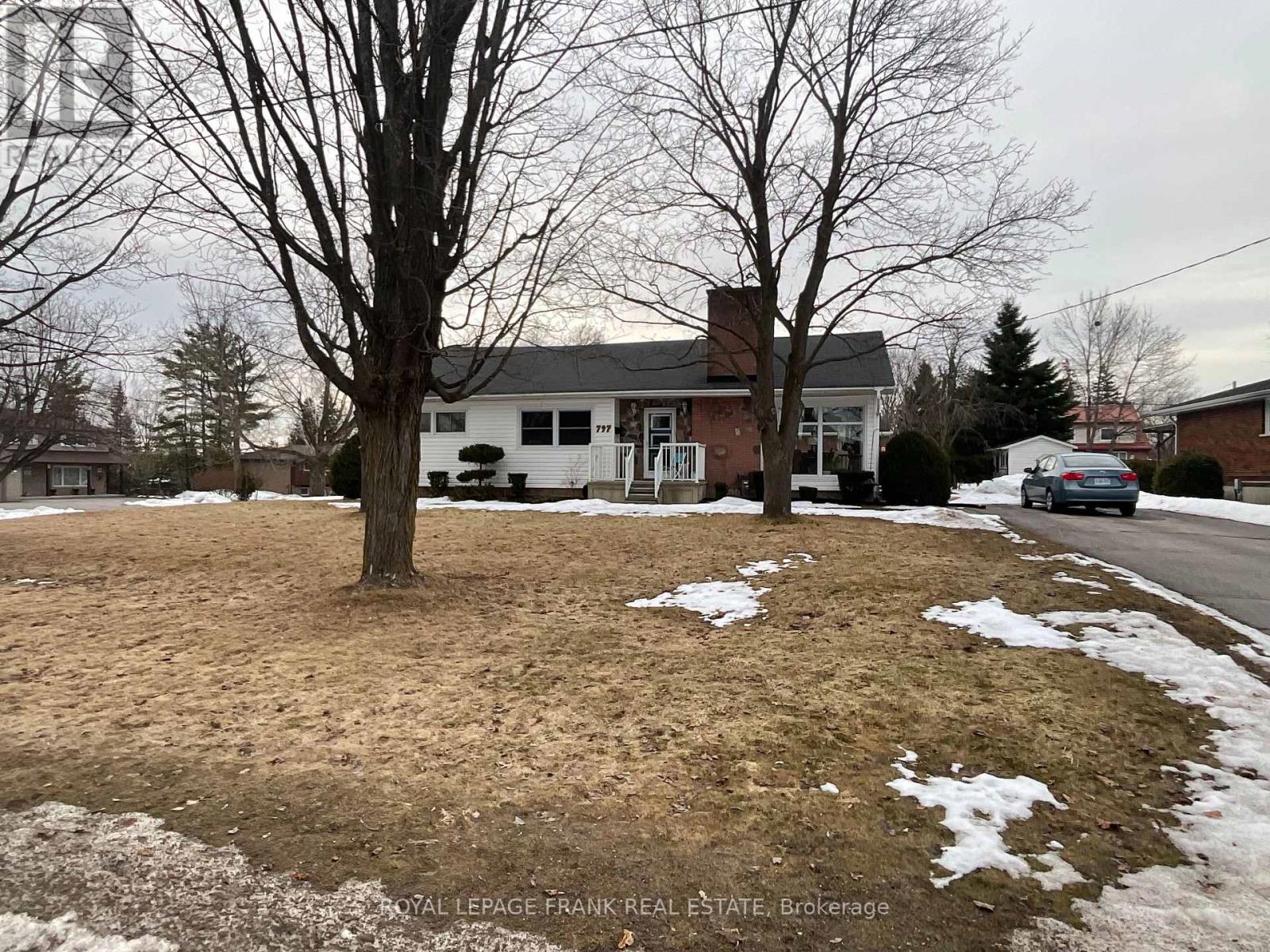 797 Valleyview Drive, Peterborough, Ontario  K9J 6P9 - Photo 3 - X12793310