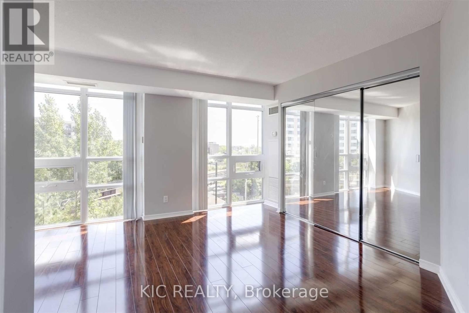 207 - 3 Michael Power Place, Toronto, Ontario  M9A 0A2 - Photo 8 - W12897556