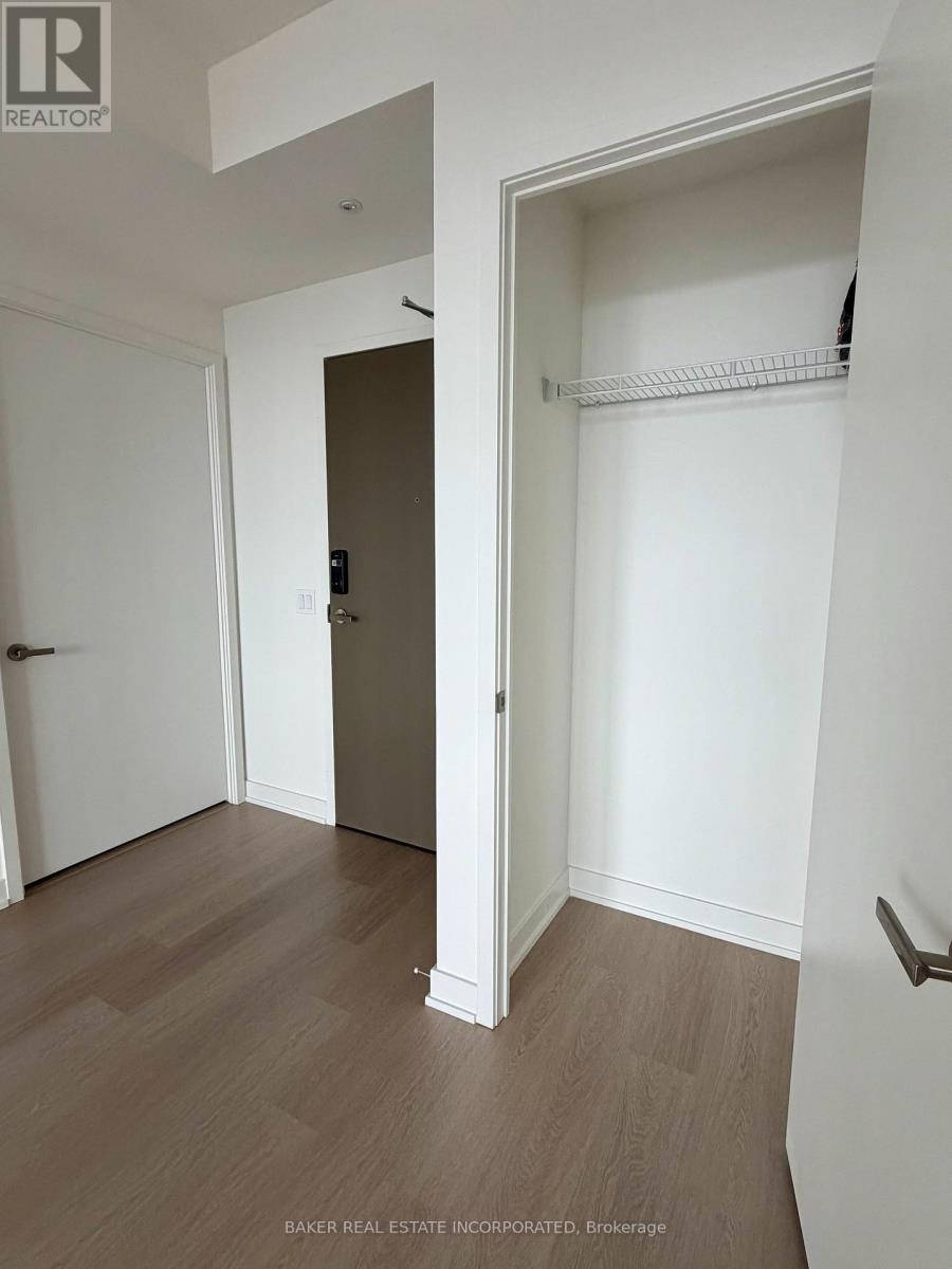 2410 - 448 Burnhamthorpe Road W, Mississauga, Ontario  L5B 4M6 - Photo 3 - W12931880