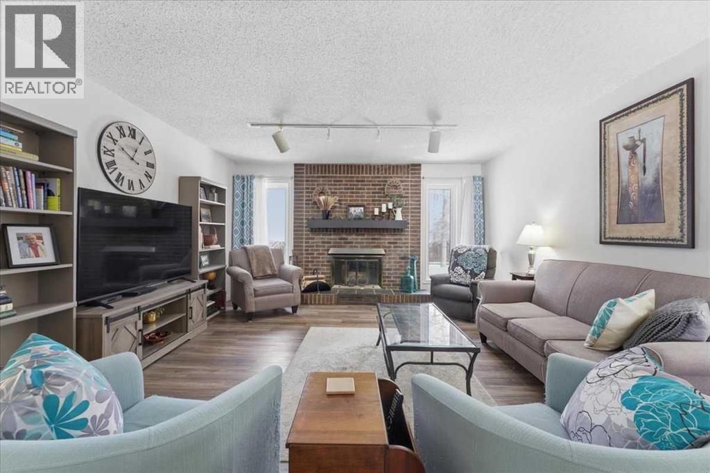 6004 Louise Road SW, Calgary, Alberta  T3E 5V2 - Photo 28 - A2292002