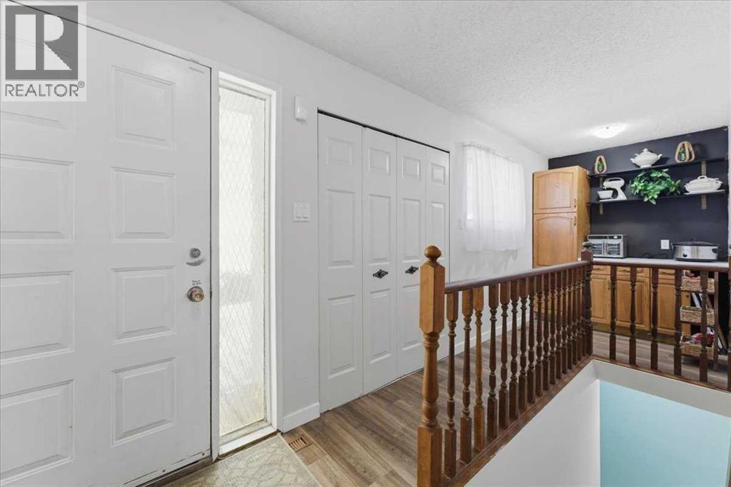 6004 Louise Road SW, Calgary, Alberta  T3E 5V2 - Photo 32 - A2292002