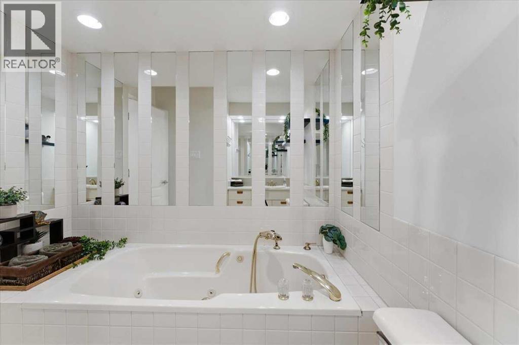 6004 Louise Road SW, Calgary, Alberta  T3E 5V2 - Photo 40 - A2292002