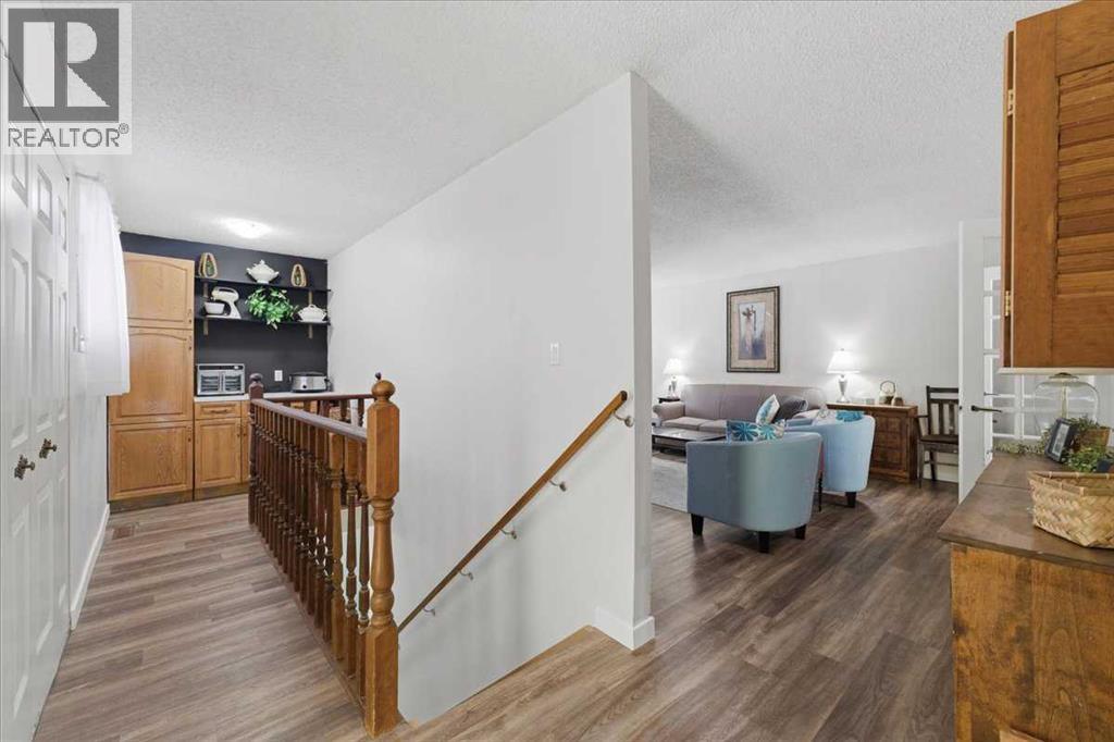 6004 Louise Road SW, Calgary, Alberta  T3E 5V2 - Photo 31 - A2292002