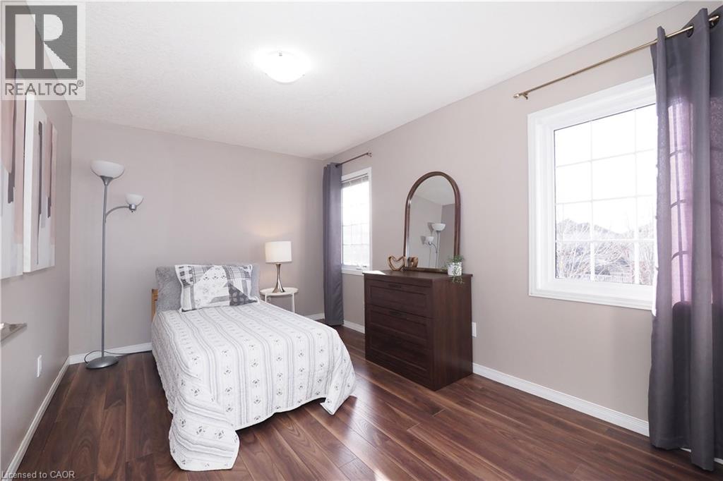 75 Donnenwerth Drive, Kitchener, Ontario N2E 3W6 - Photo 8 - 40814557