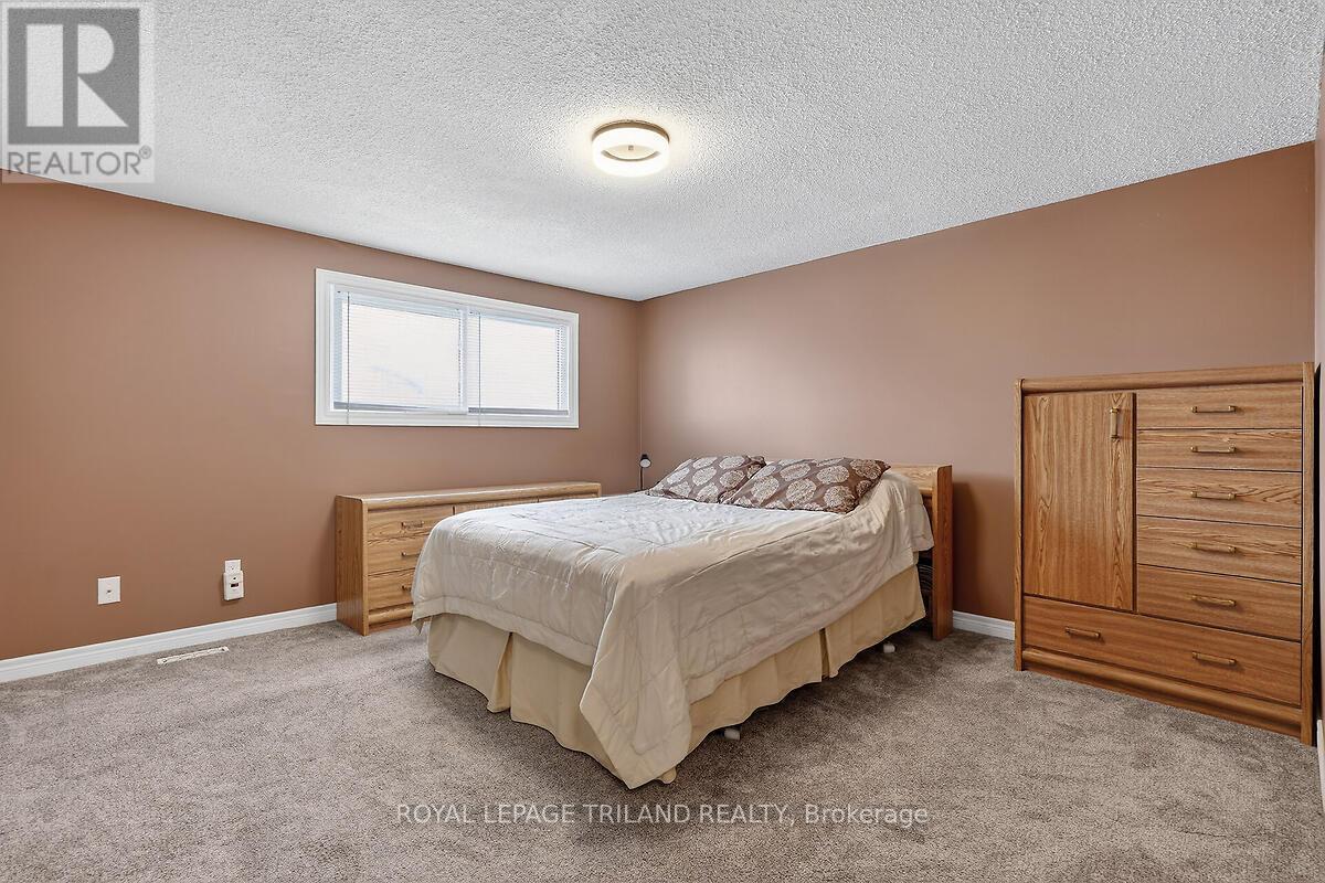 11 - 1095 Jalna Boulevard, London South, Ontario N6E 2Y7 - Photo 12 - X12932282