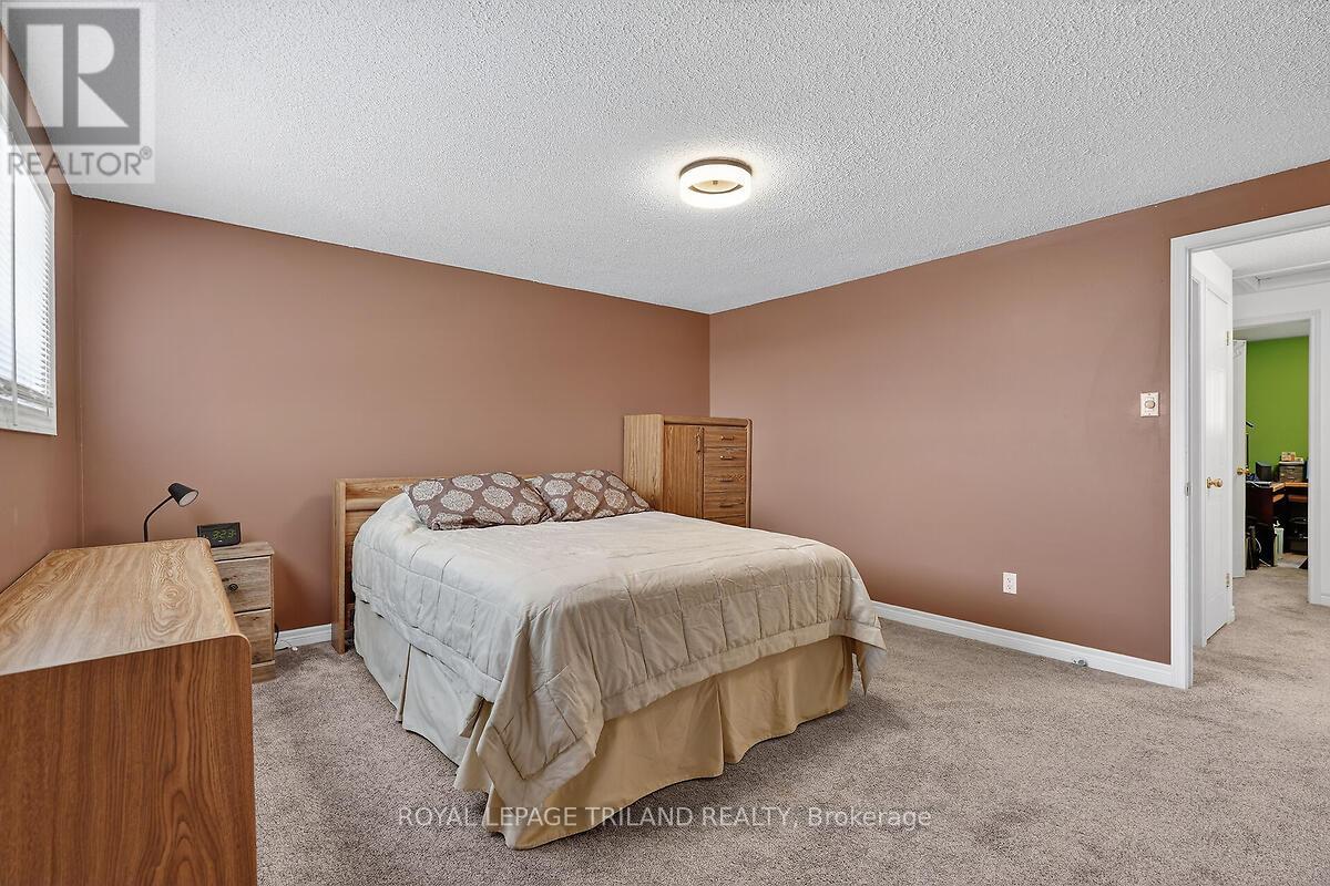 11 - 1095 Jalna Boulevard, London South, Ontario N6E 2Y7 - Photo 13 - X12932282