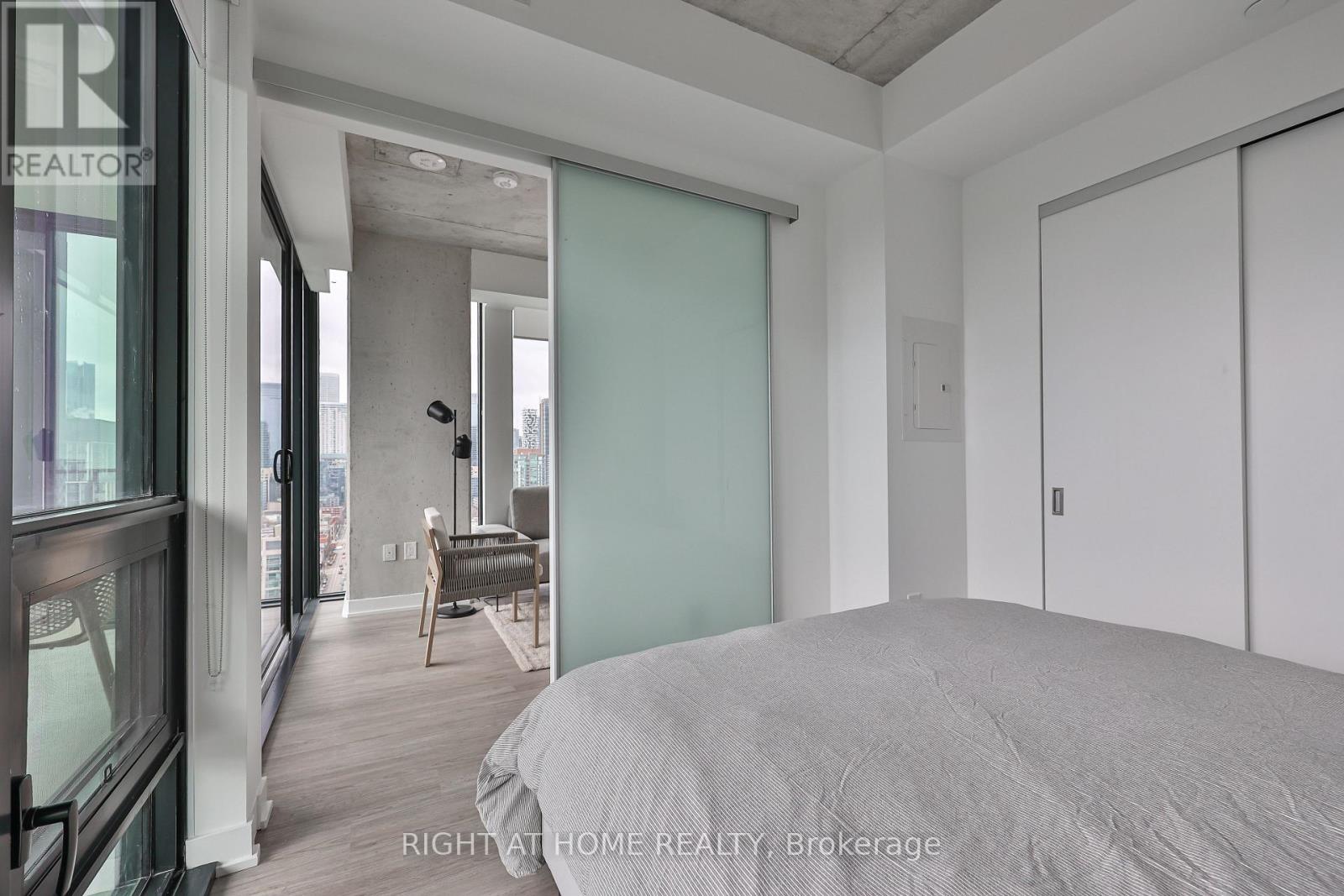 2404 - 284 King Street, Toronto (Moss Park), Ontario  M5A 1K4 - Photo 14 - C12932284