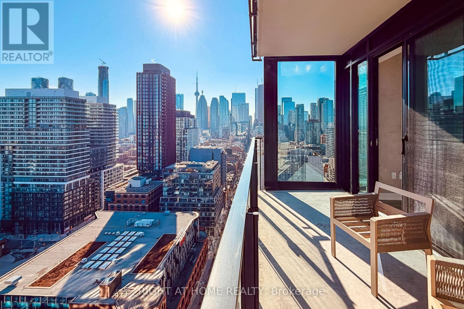 2404 - 284 King Street, Toronto (Moss Park), Ontario  M5A 1K4 - Photo 25 - C12932284