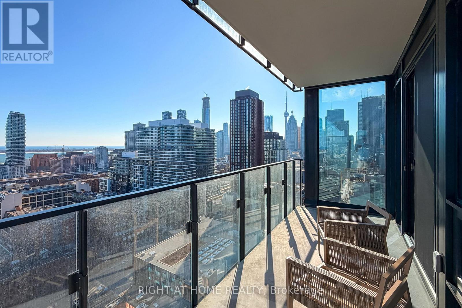 2404 - 284 King Street, Toronto (Moss Park), Ontario  M5A 1K4 - Photo 26 - C12932284