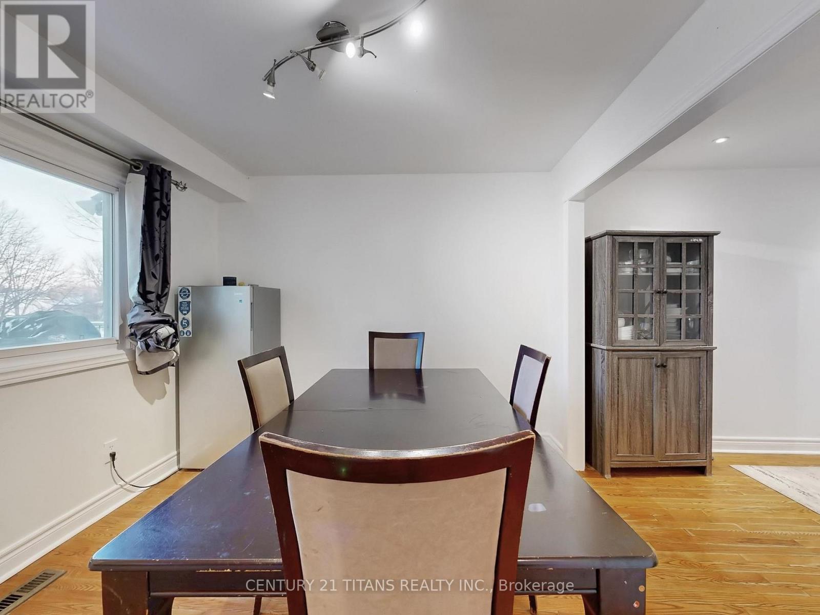 1640 Tawnberry Street, Pickering, Ontario  L1X 2C2 - Photo 6 - E12932310