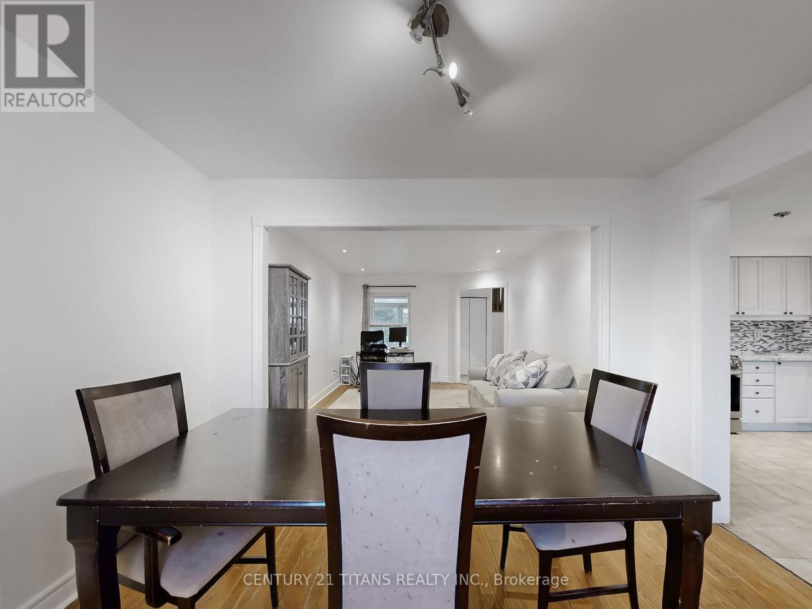 1640 Tawnberry Street, Pickering, Ontario  L1X 2C2 - Photo 8 - E12932310