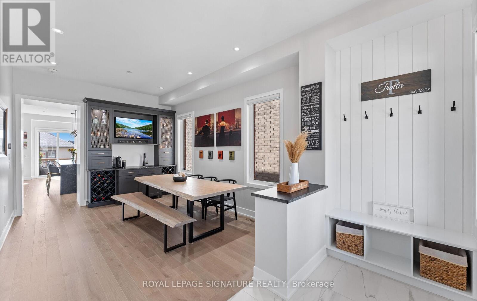 29 Sikura Circle, Aurora, Ontario  L4G 3Y8 - Photo 4 - N12786198