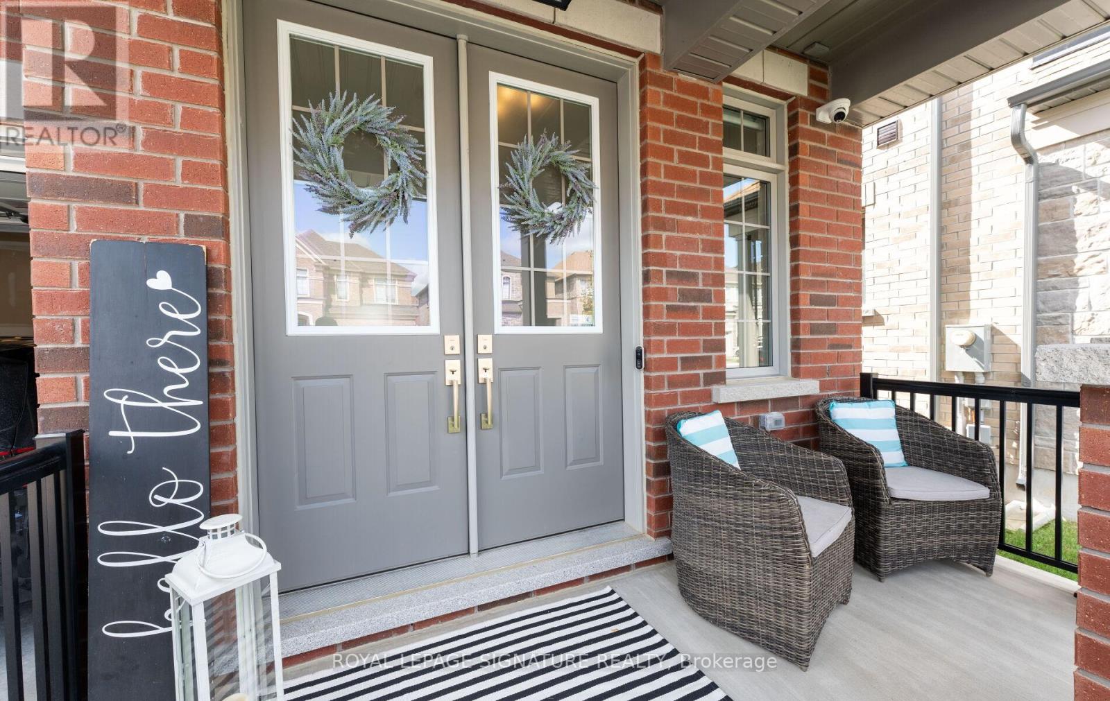 29 Sikura Circle, Aurora, Ontario  L4G 3Y8 - Photo 2 - N12786198