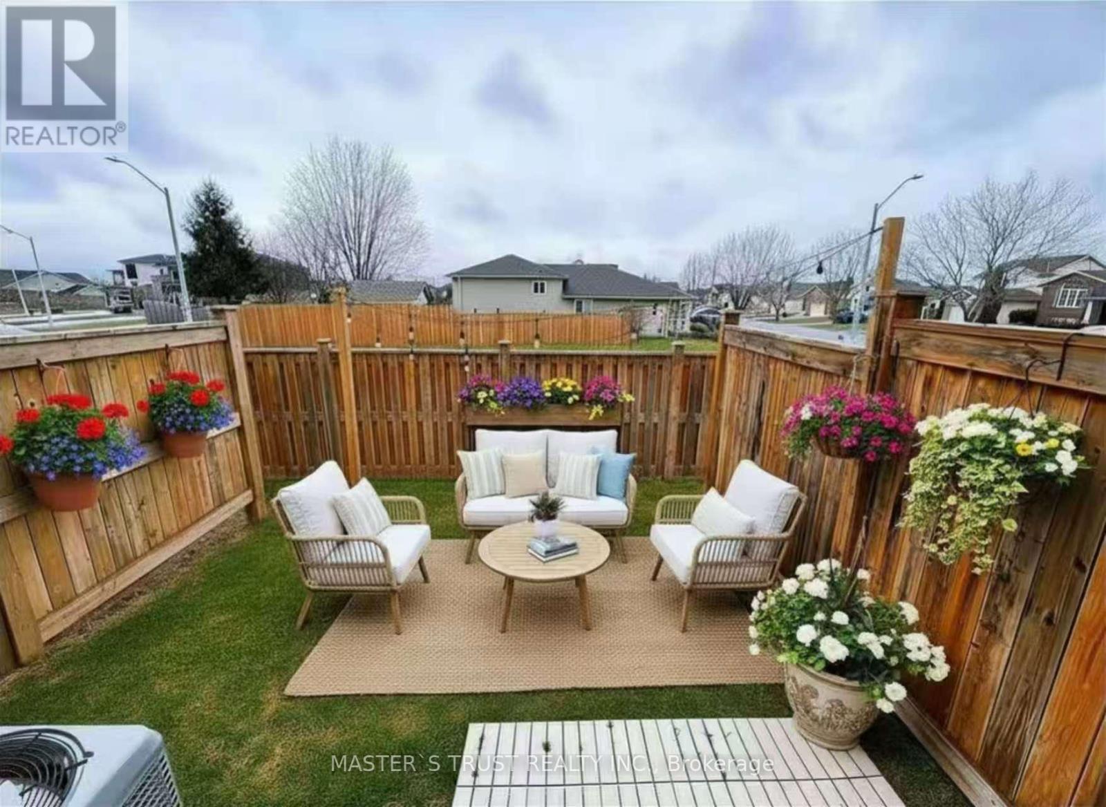 86 - 7768 Ascot Circle, Niagara Falls, Ontario  L2H 3P9 - Photo 4 - X12797614