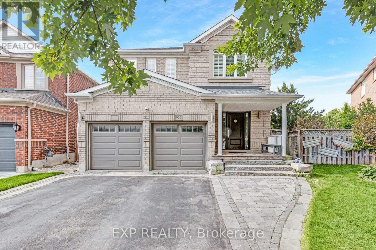 915 OAKTREE CRESCENT, Newmarket, Ontario