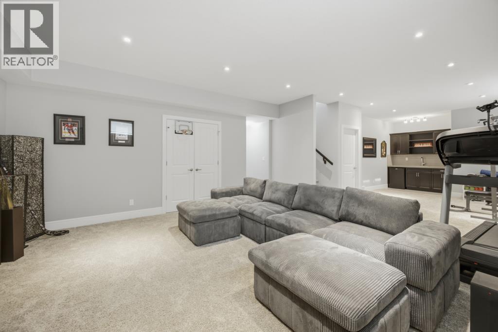 2 Vernon Close, Red Deer, Alberta  T4R 0N3 - Photo 31 - A2294024