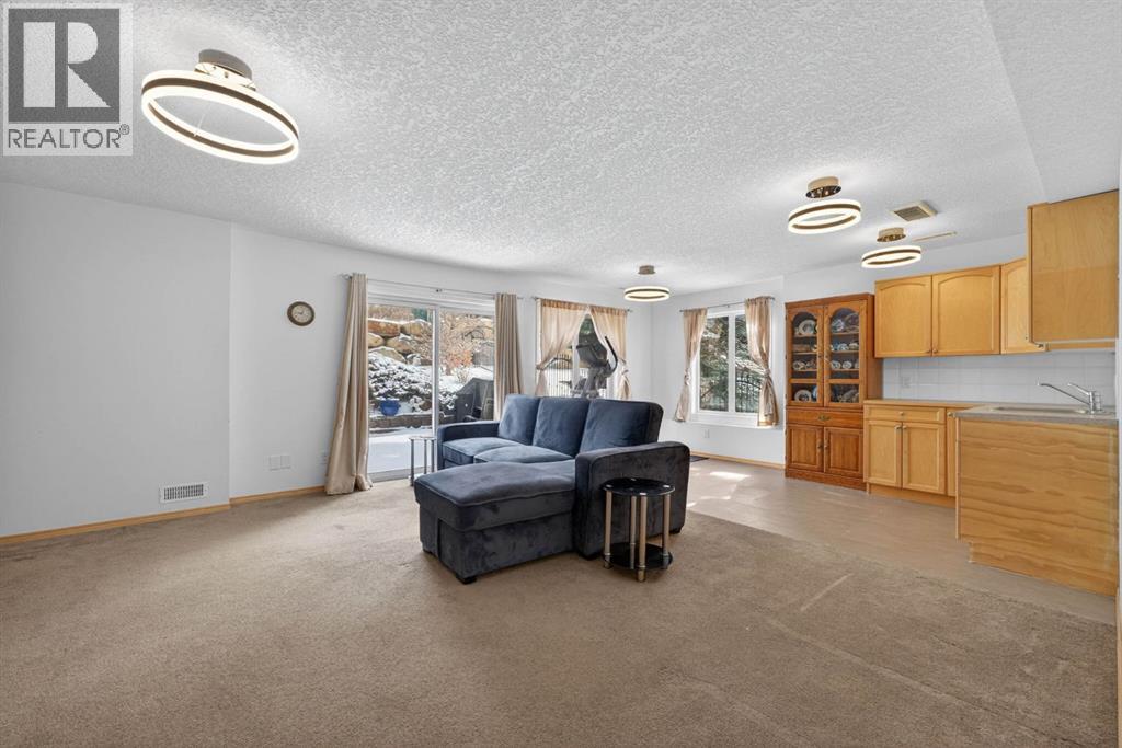 154 Sienna Ridge Landing Sw, Calgary, Alberta  T3H 3T1 - Photo 35 - A2292344