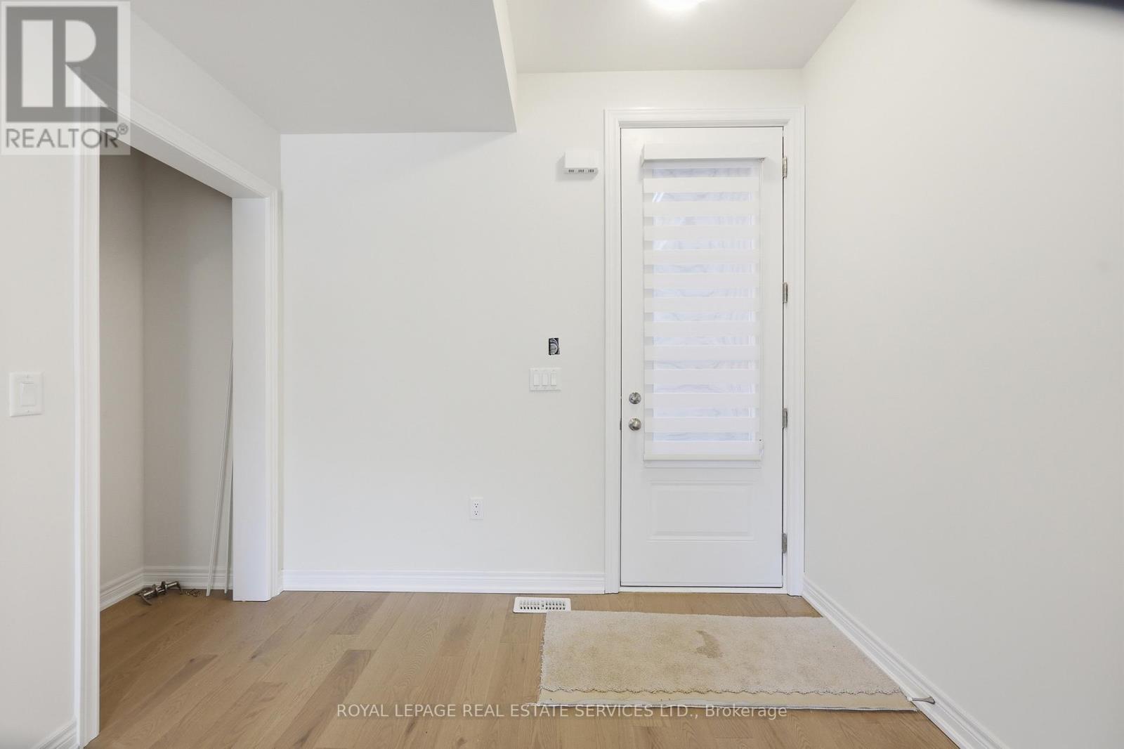 Unit 2 - 3197 Sixth Line, Oakville, Ontario  L6H 0V8 - Photo 2 - W12932294