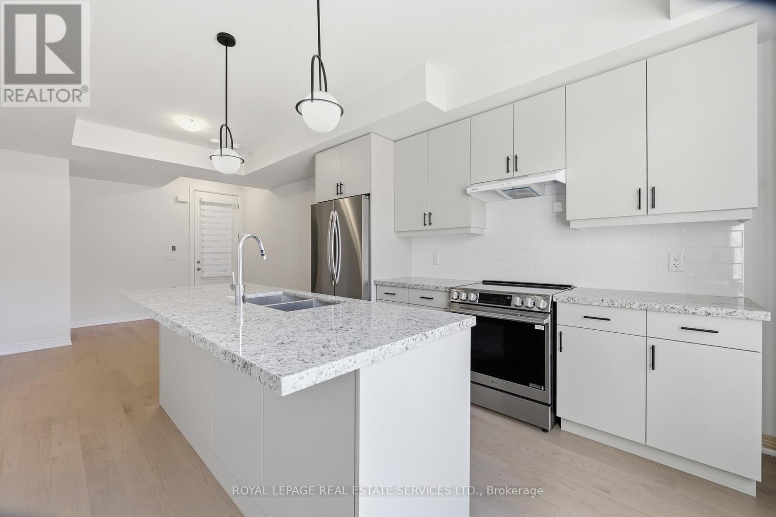 Unit 2 - 3197 Sixth Line, Oakville, Ontario  L6H 0V8 - Photo 4 - W12932294