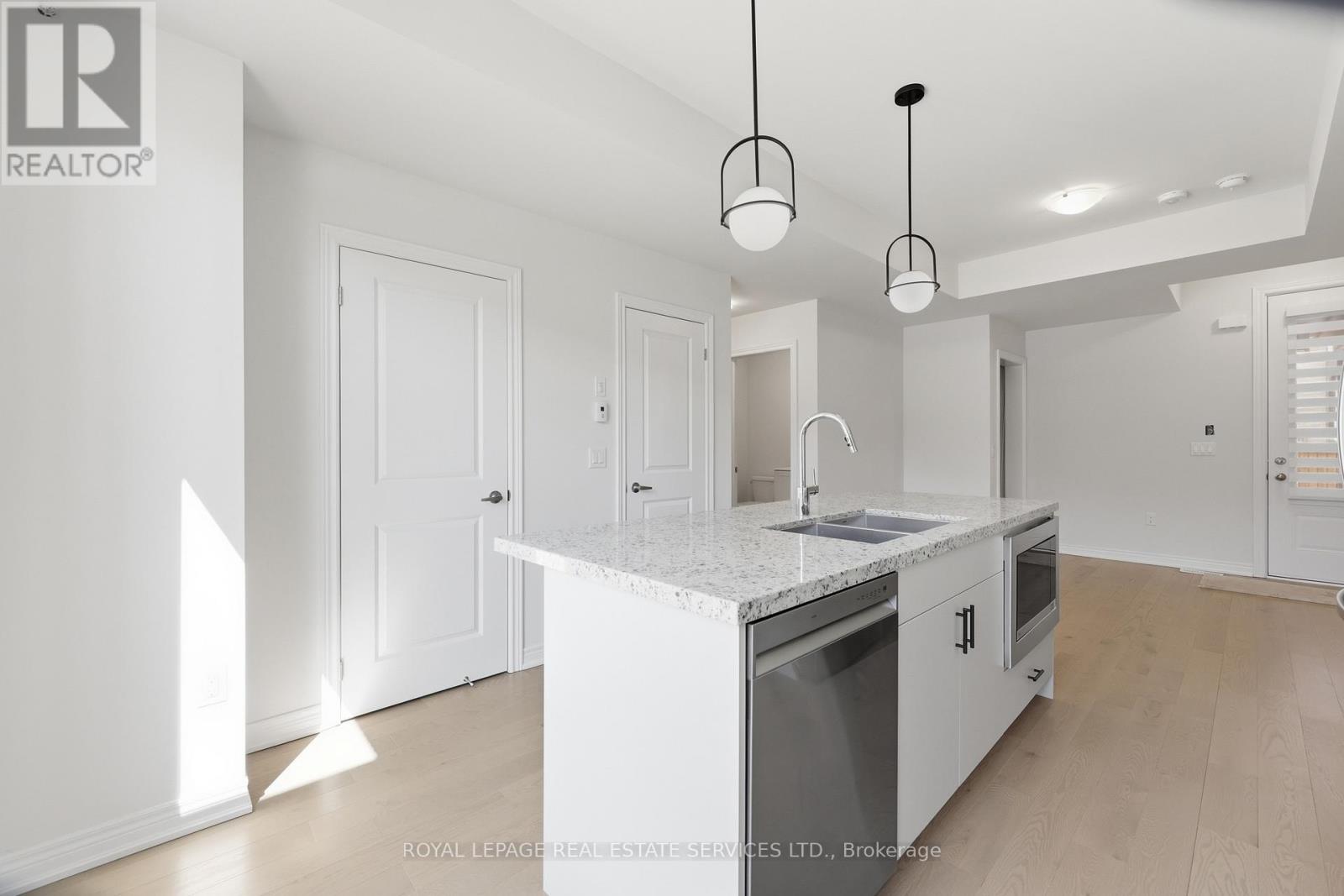 Unit 2 - 3197 Sixth Line, Oakville, Ontario  L6H 0V8 - Photo 5 - W12932294