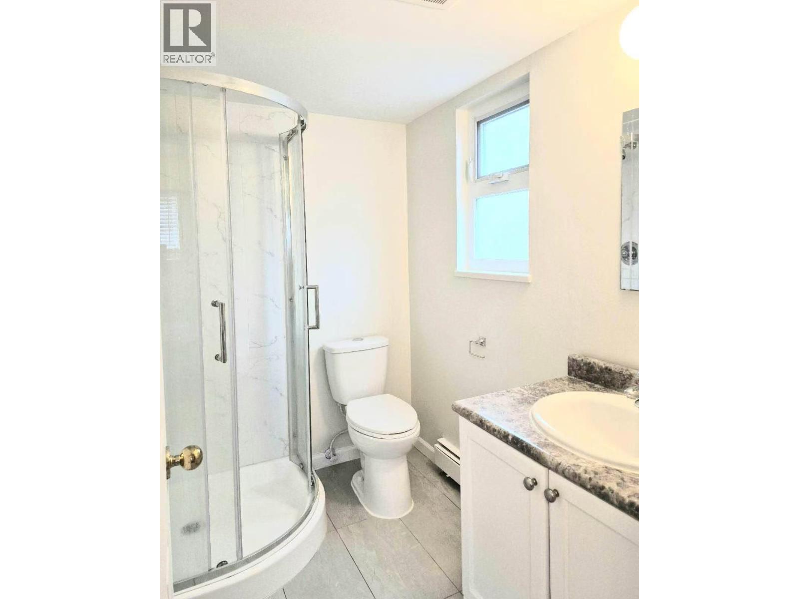 3850 Fir St, Burnaby, British Columbia  V5G 2A7 - Photo 7 - R3104505