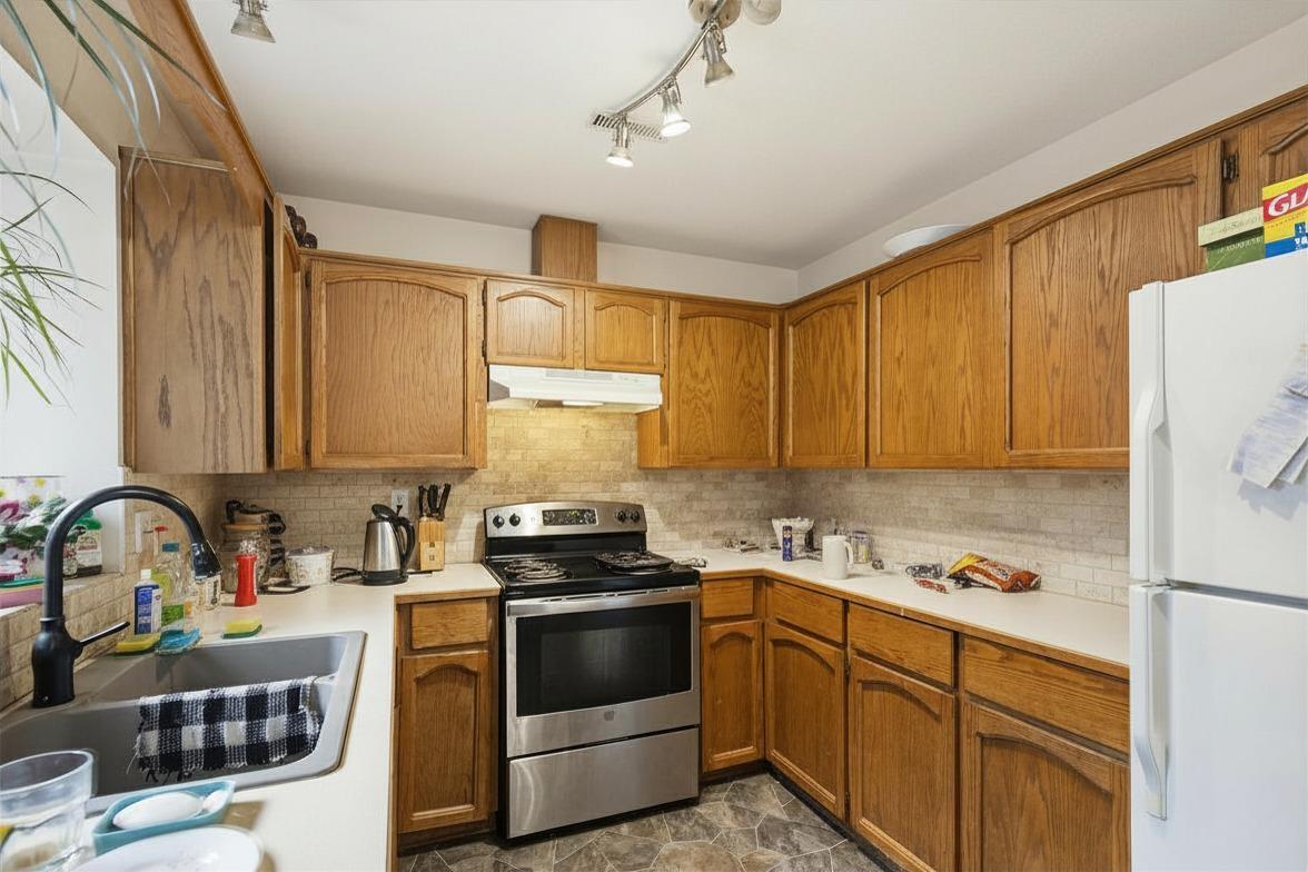 31860 Silverdale Avenue, Mission, British Columbia  V2V 2K9 - Photo 4 - R3104472