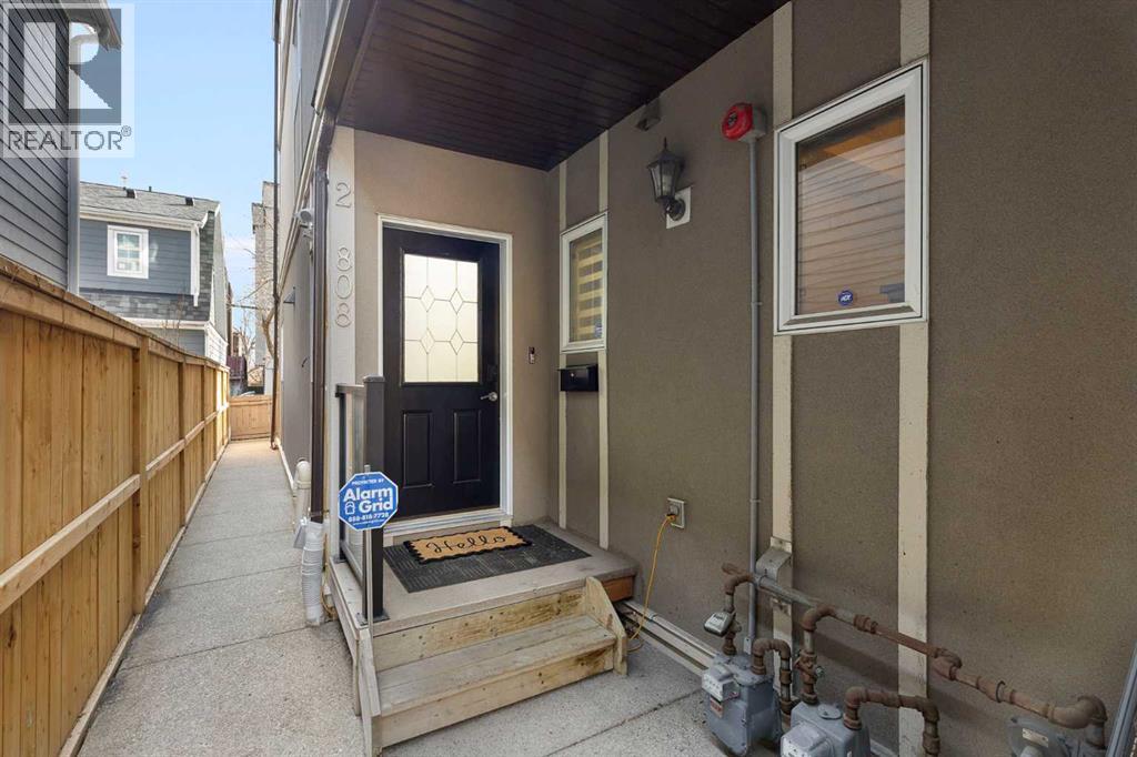 2, 808 4 Street Ne, Calgary, Alberta  T2E 3T1 - Photo 2 - A2295576