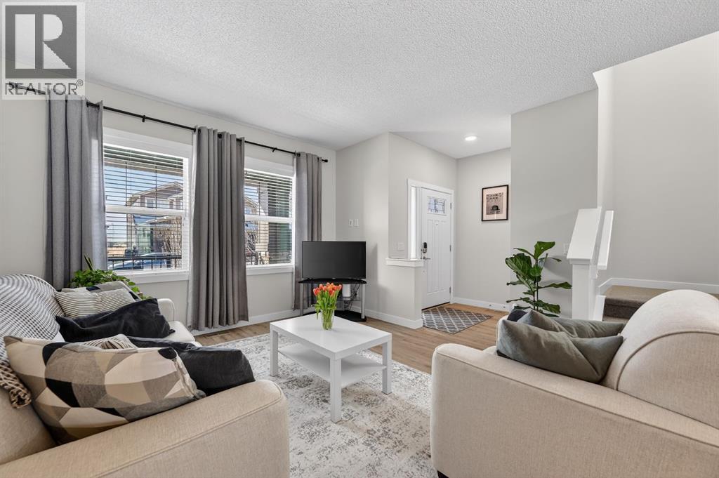 442 Hillcrest Road SW, Airdrie, Alberta  T4B 4T8 - Photo 5 - A2297123