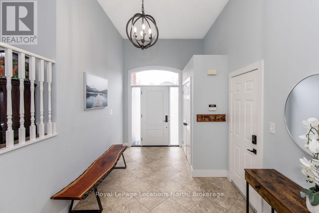 424 Ramblewood Drive, Wasaga Beach, Ontario  L9Z 1P3 - Photo 2 - S12932338